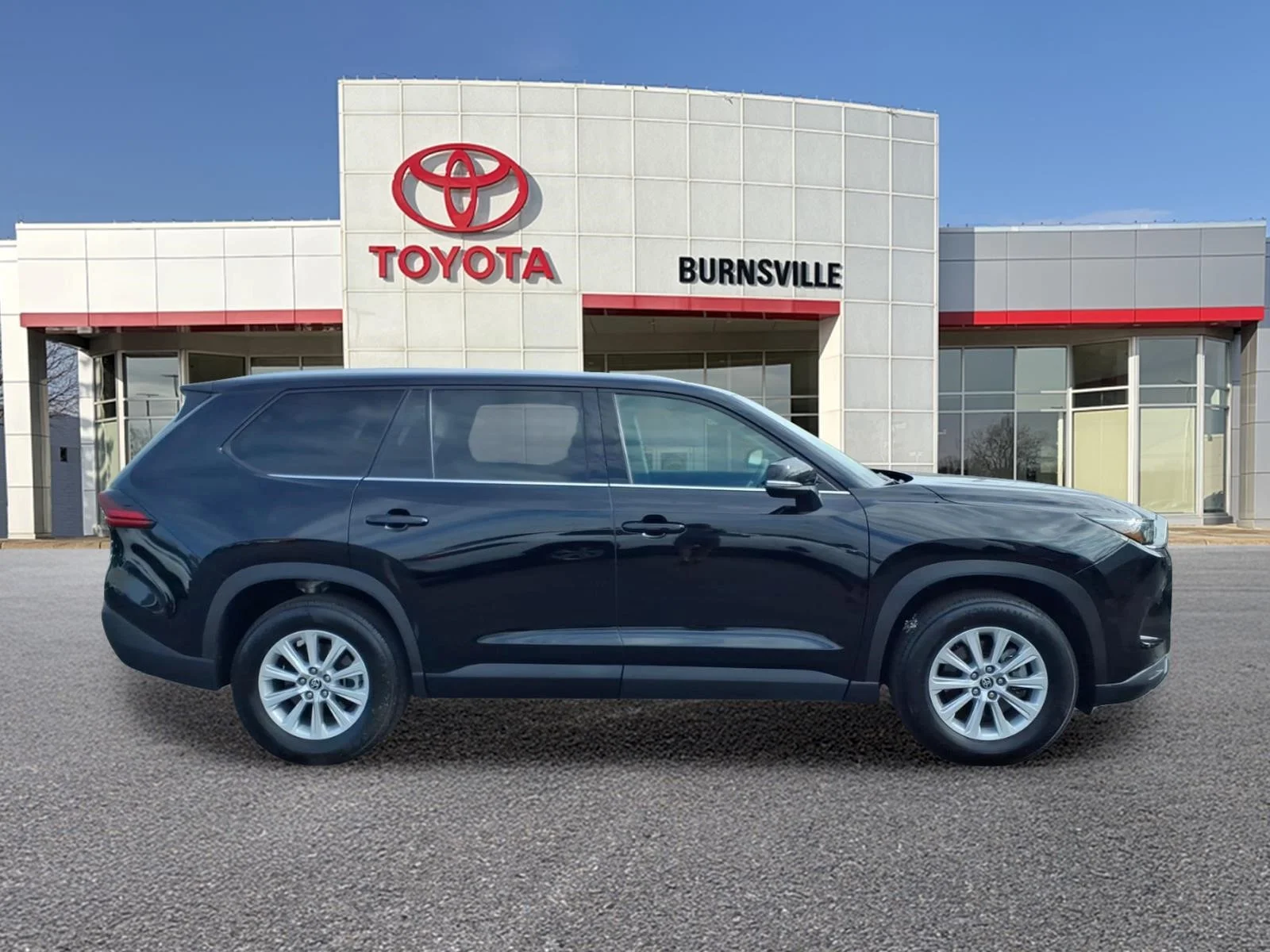 Certified 2025 Toyota Grand Highlander XLE with VIN 5TDAAAB57SS083510 for sale in Burnsville, Minnesota