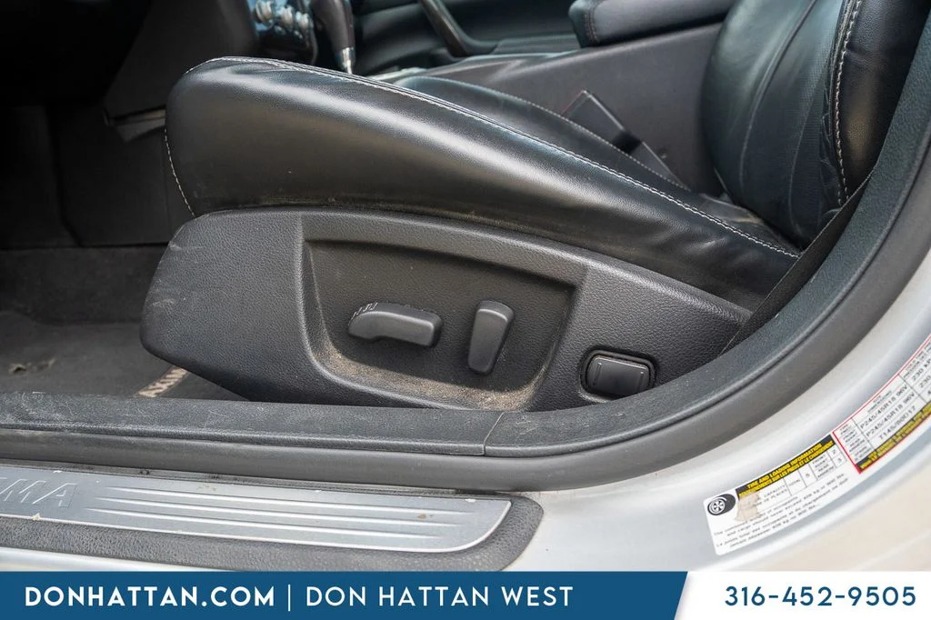 Used 2012 Silver Nissan 3.5 SV image 17
