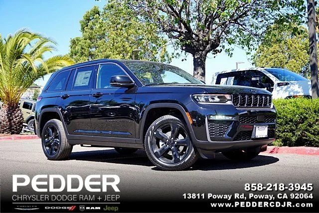 New 2026 Diamond Black Crystal Pearl-Coat Exterior Paint Jeep Limited image 1