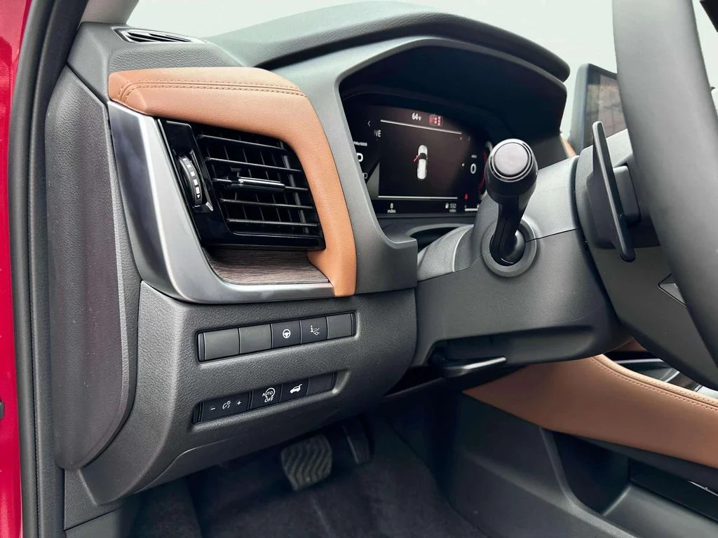 New 2026 Scarlet Ember Tintcoat Nissan Platinum image 32