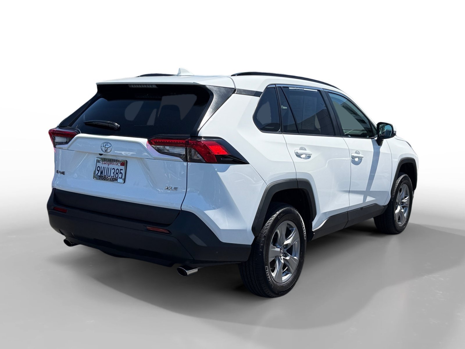 Used 2025 Ice Toyota XLE image 5