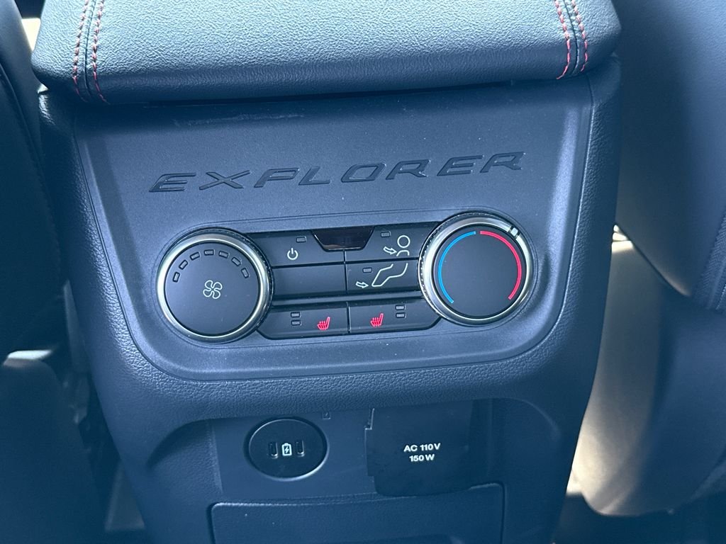 2025 Ford Explorer ST - Photo 24