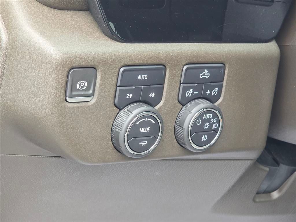 Used 2024 Gray Chevrolet RST image 8