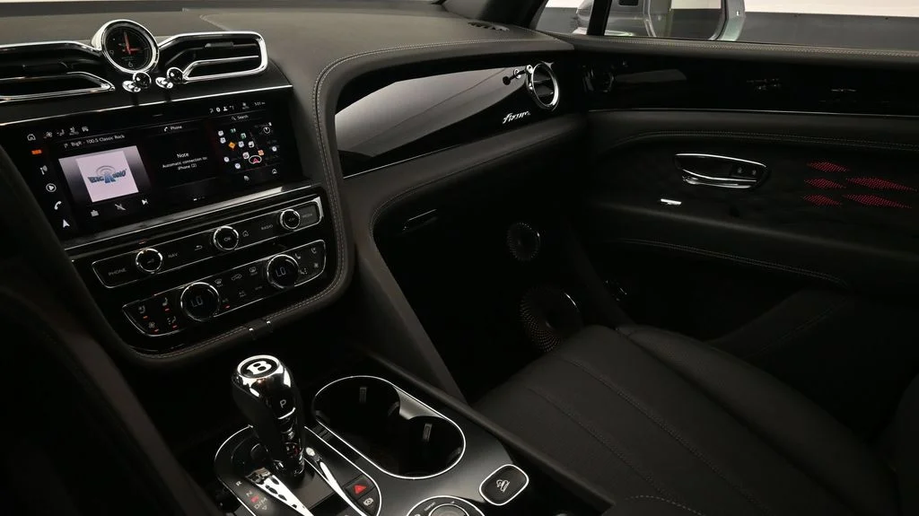Used 2024  Bentley Azure image 8