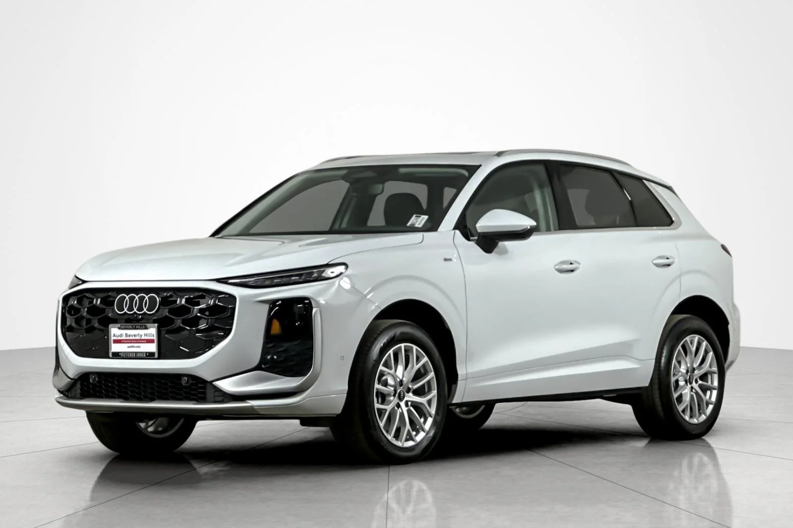 2026 Audi Q3 S line quattro's photo