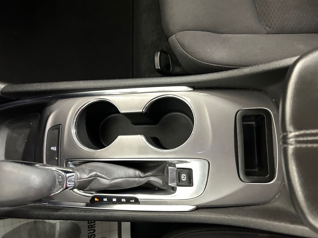 Used 2023 Gray Chevrolet LT image 23
