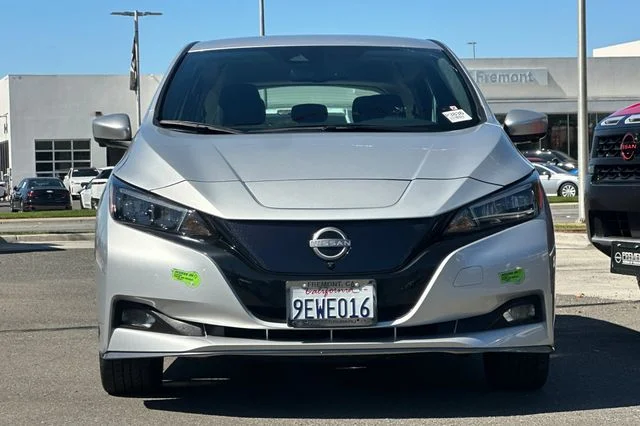 Used 2023 Silver Nissan SV Plus image 9