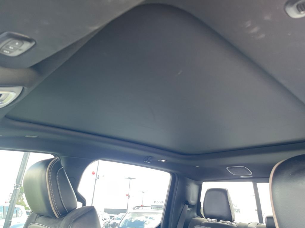 Used 2022 White Ram Laramie image 24