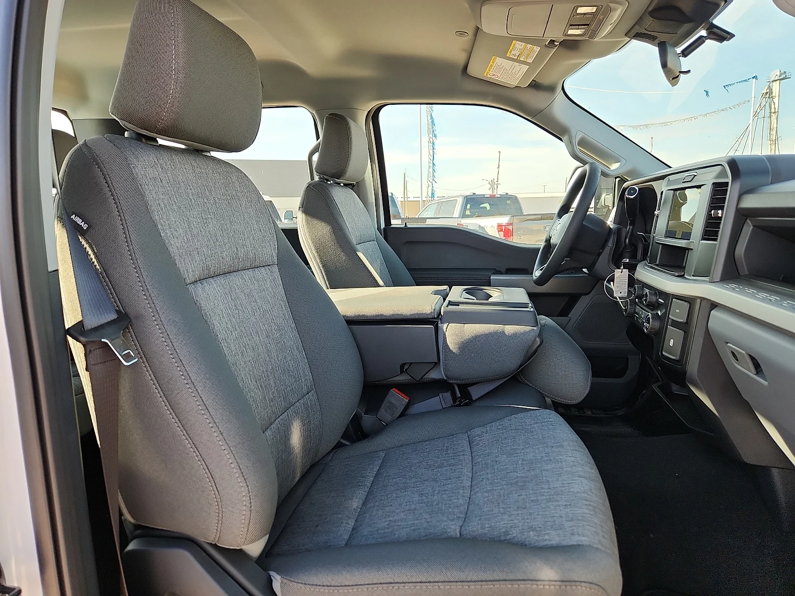 New 2027 Oxford White Ford XL image 20