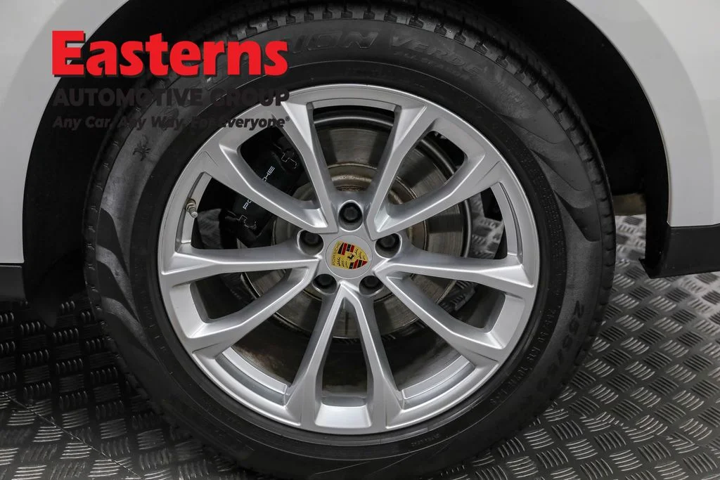Used 2023 White Porsche T image 34