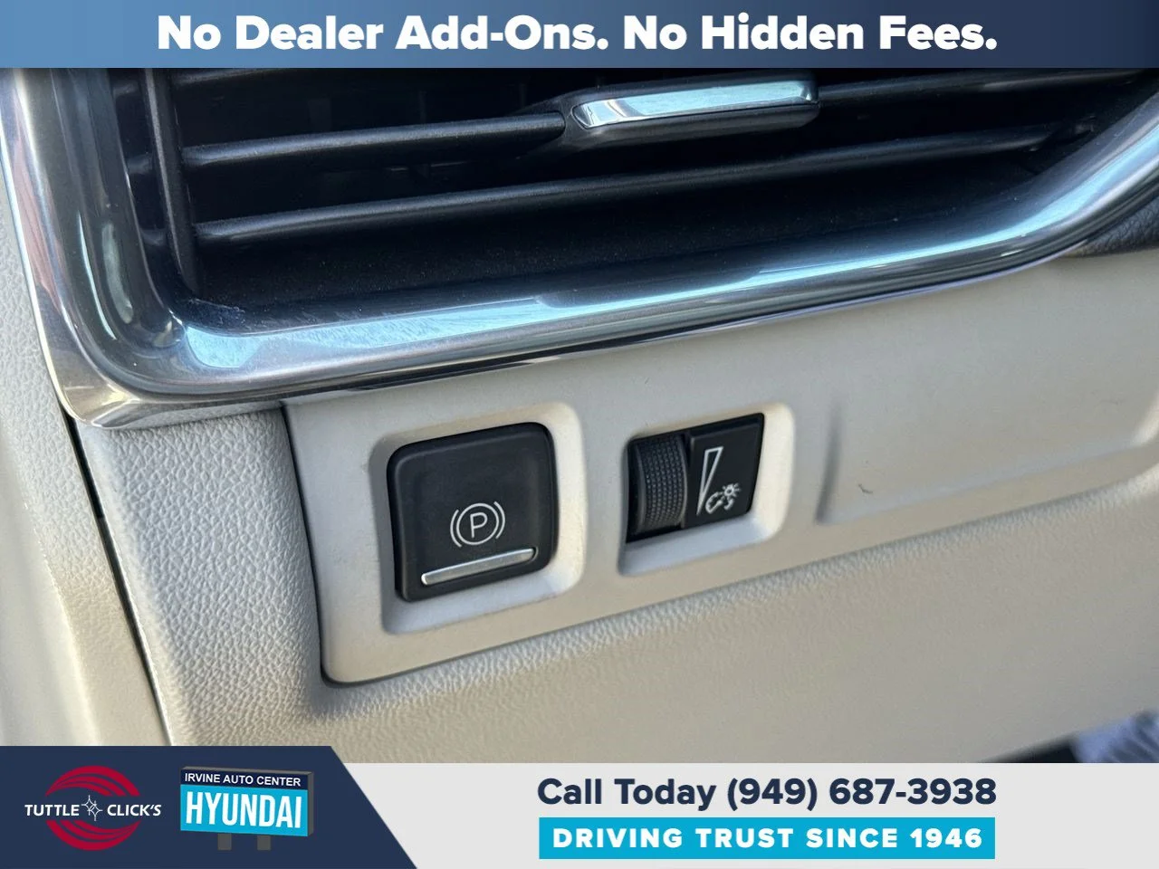 Used 2020 CRYSTAL WHITE TRI CADILLAC TRUCK AWD PREMIUM LUXUR image 34