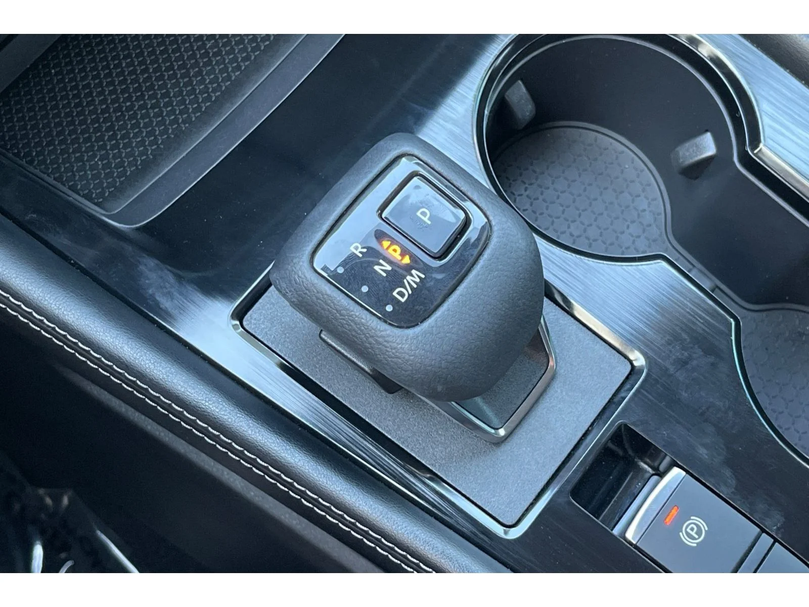 Used 2023 Caspian Blue Metallic Nissan SL image 32