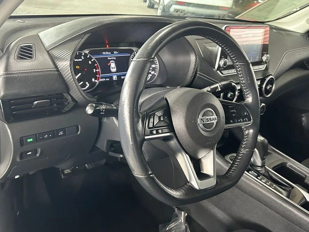 Used 2022 Aspen White TriCoat Pearl Nissan SV image 18