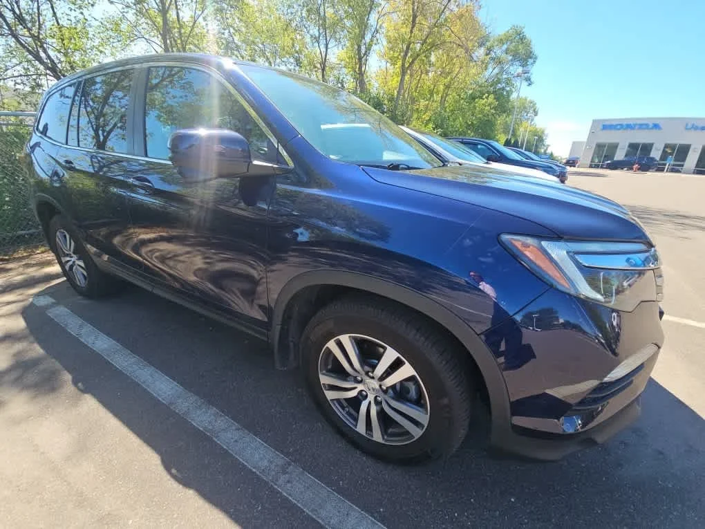 Certified Used 2018 Obsidian Blue Pearl Honda EX-L image 3
