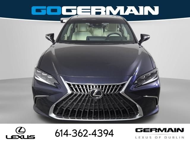 Used 2022  Lexus 250 image 2