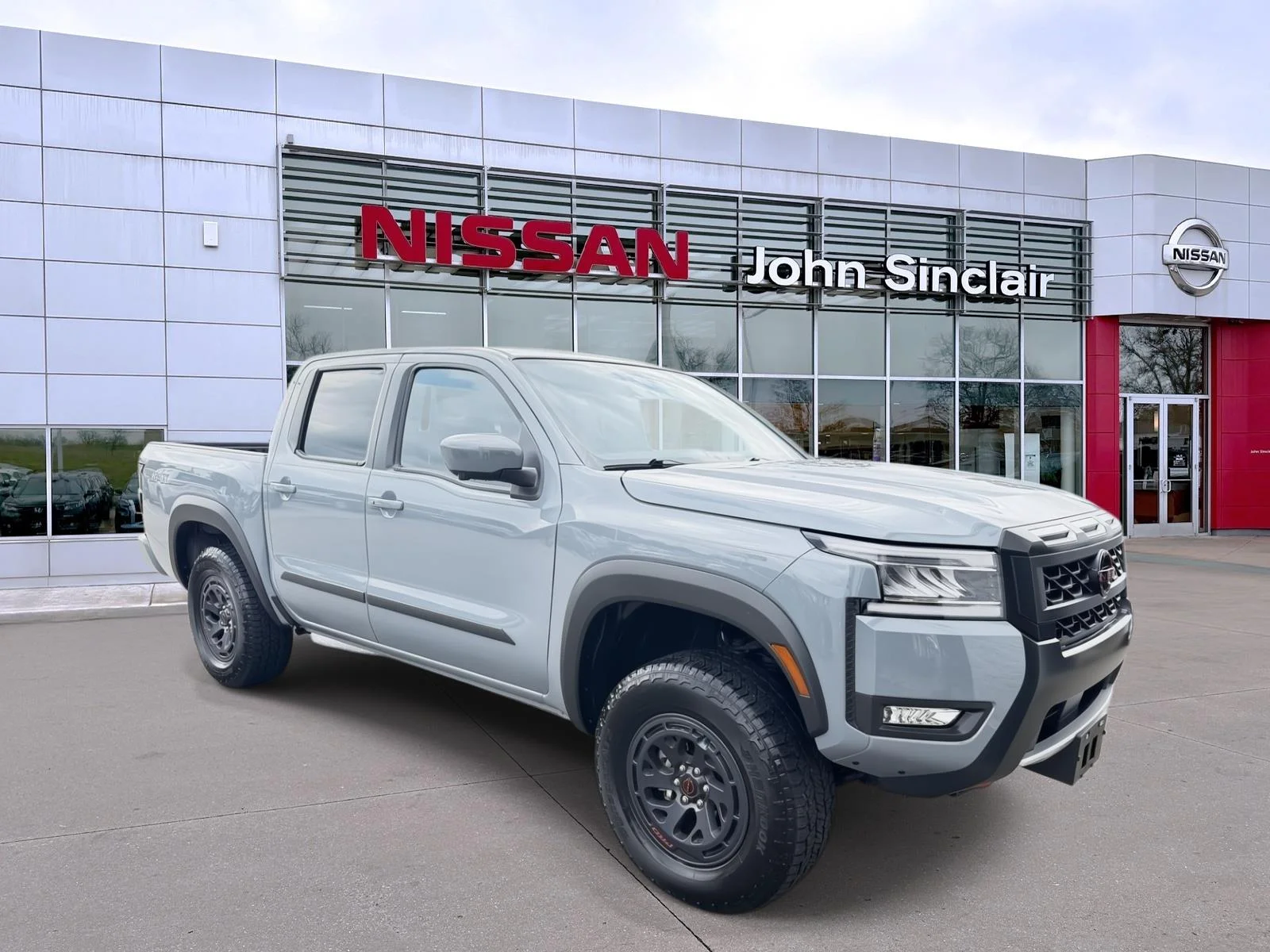 2025 Nissan Frontier PRO-4X Crew Cab 4X4's photo