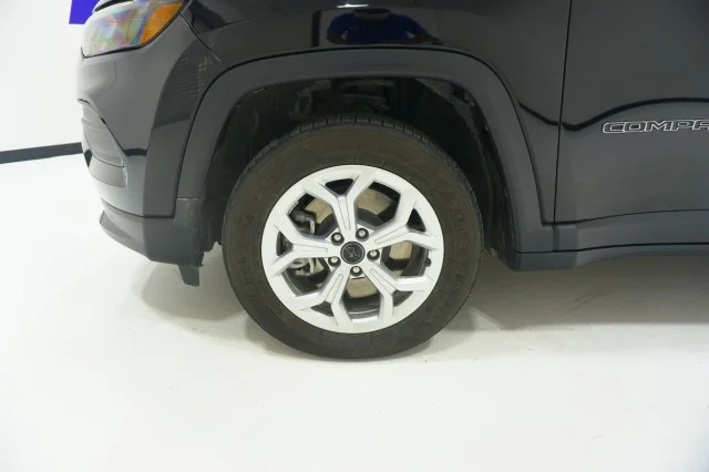 Used 2025 Diamond Black Crystal Pearlcoat Jeep Sport image 14