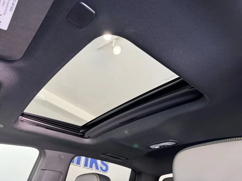 2025 Chevrolet Colorado ZR2 - Photo 19