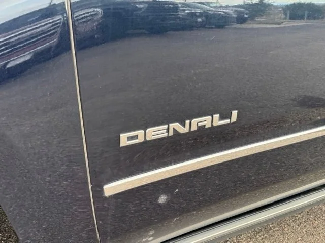 Used 2020 DARK SAPPHIRE BLUE METALLIC GMC Denali image 13