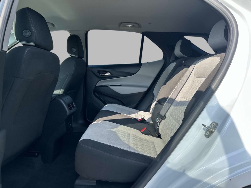 Used 2022 White Chevrolet LS image 16