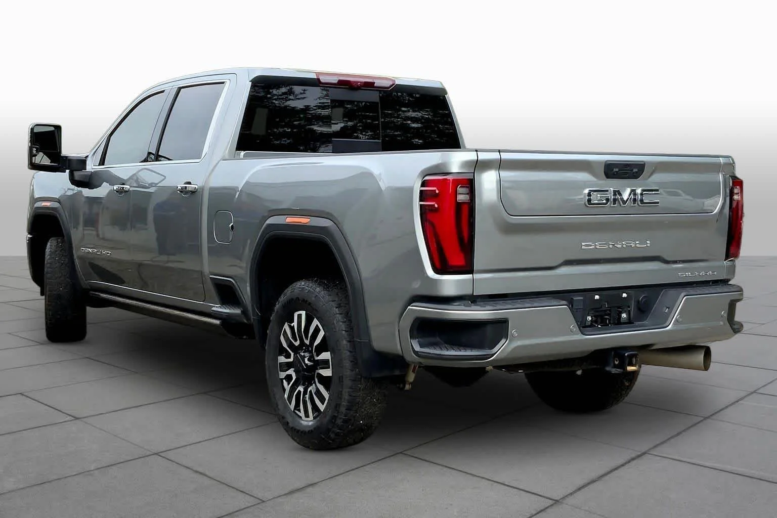 Used 2024 Sterling Metallic GMC Denali Ultimate image 18