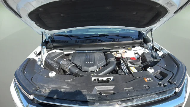 Used 2026 White Chevrolet LT image 34