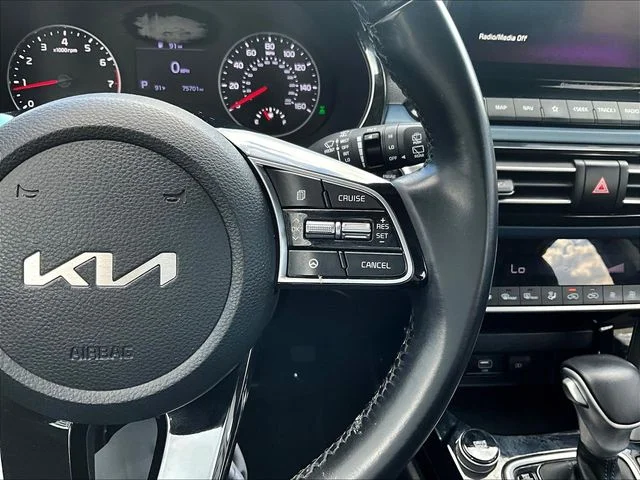 Used 2022 Orange Kia S image 14