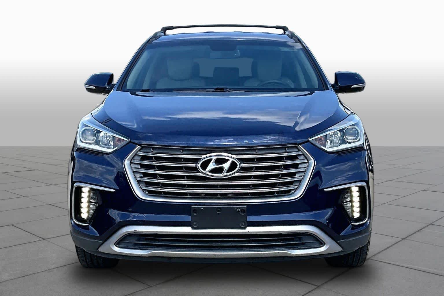 Pre-Owned 2017 Hyundai Santa Fe SE