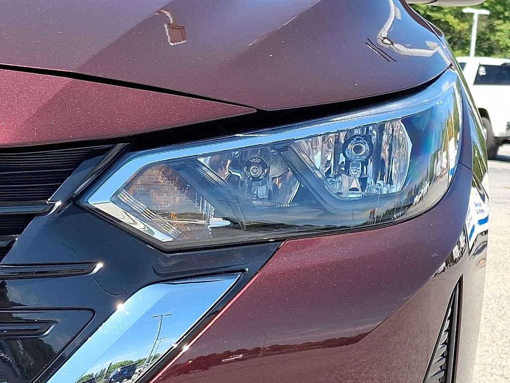 Used 2025 Rosewood Metallic Nissan SV image 10