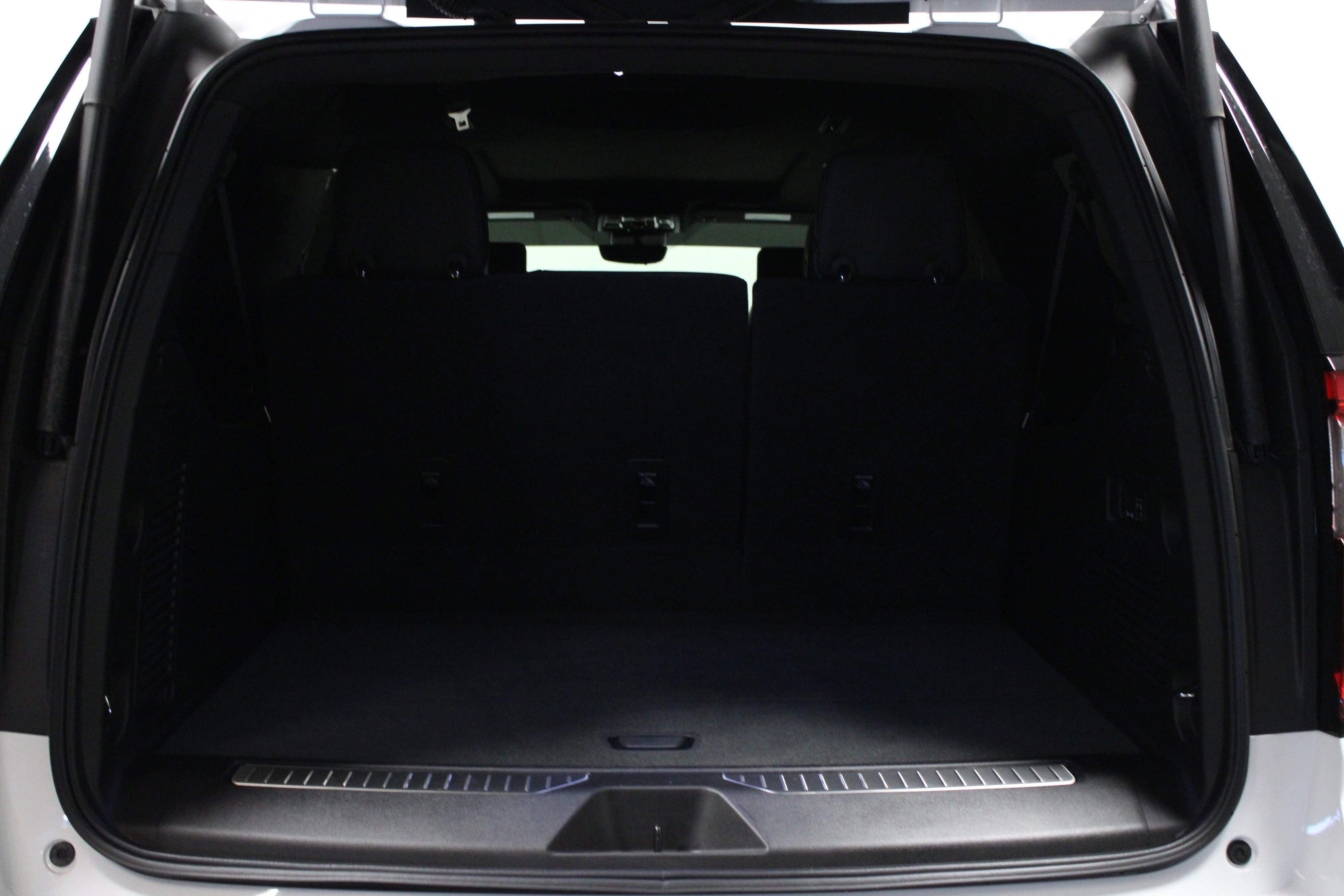Used 2026 Summit White GMC Denali Ultimate image 16
