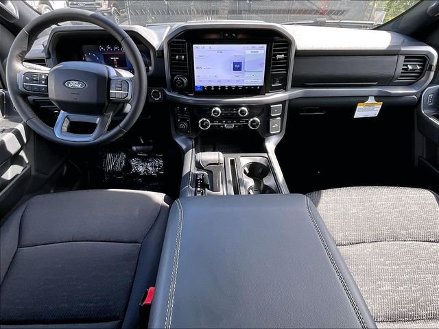 New 2026 Oxford White Ford XLT image 6