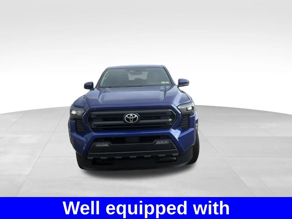 Used 2025 Blue Toyota SR5 image 3