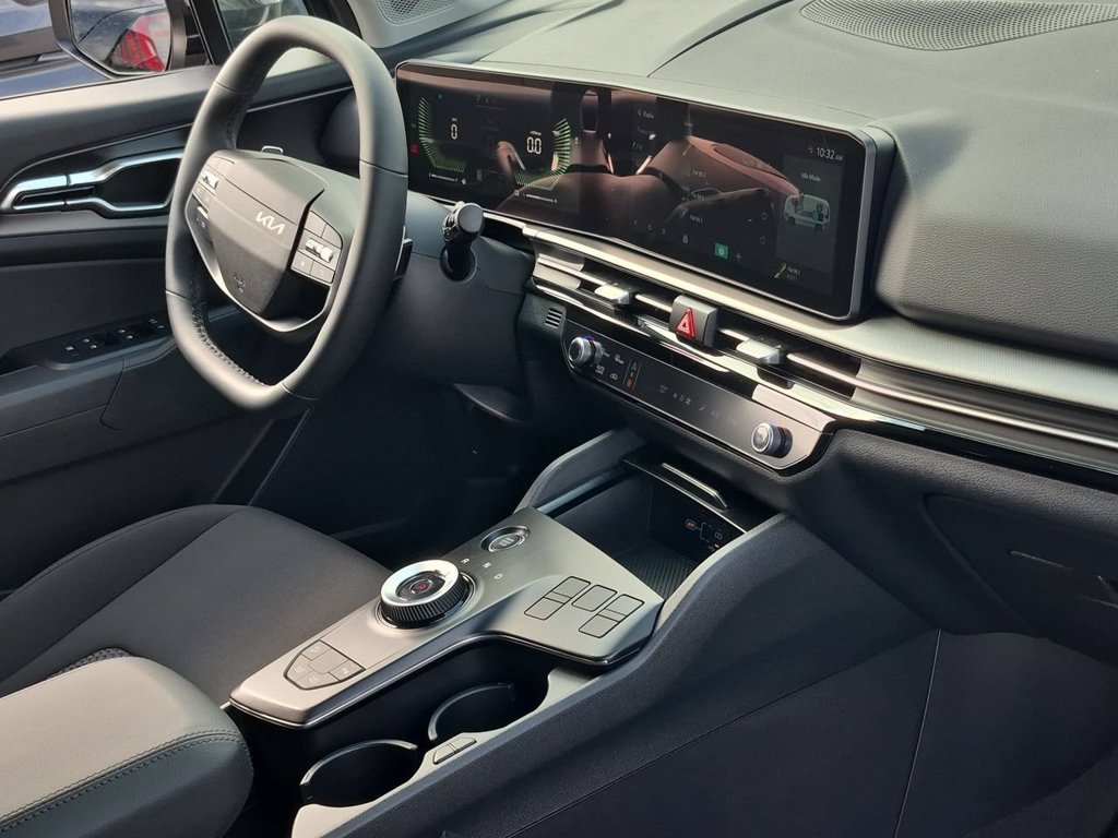 New 2027 Fusion Black Kia LX image 29