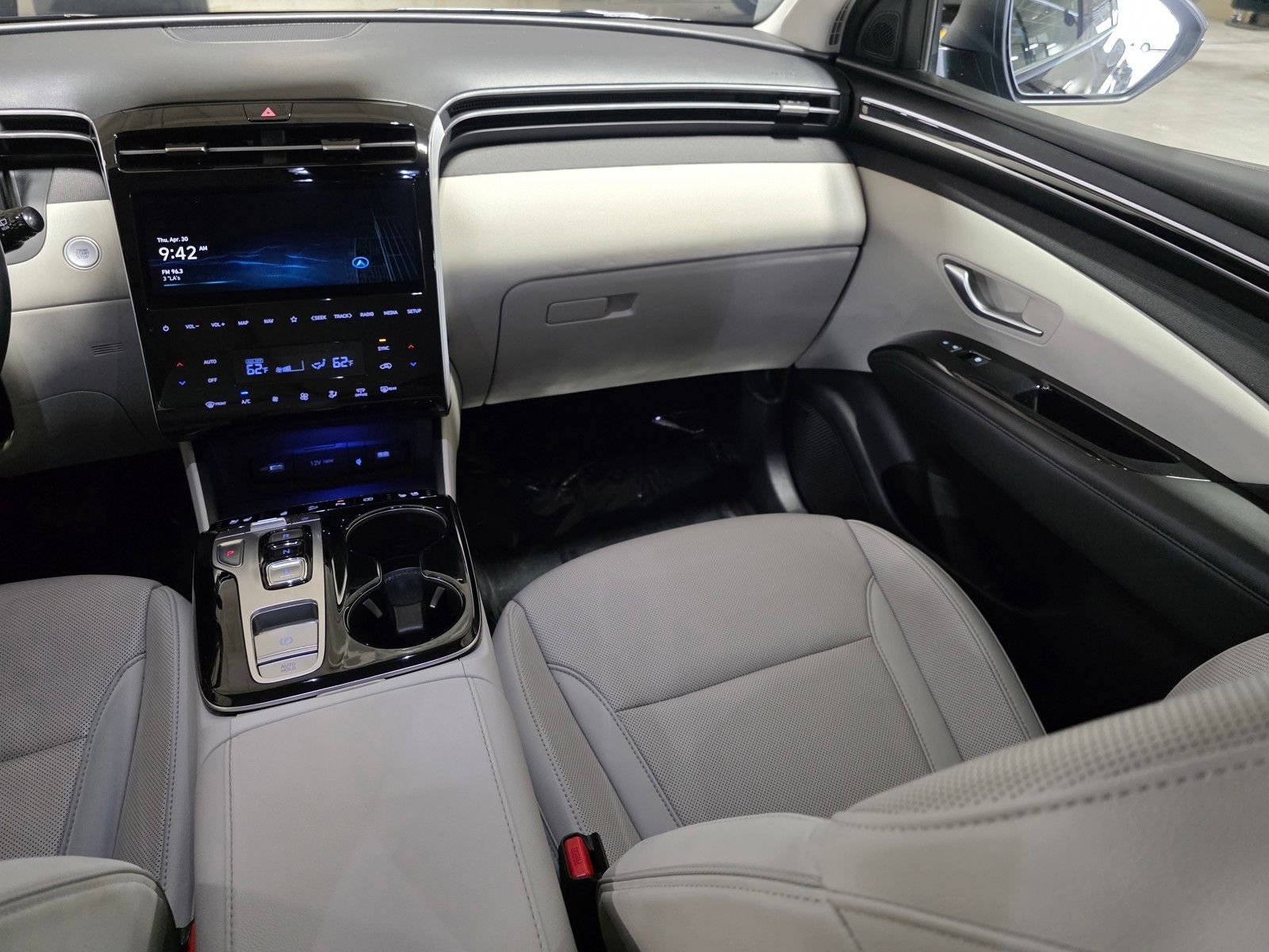 Used 2023 Phantom Black Hyundai Limited image 17