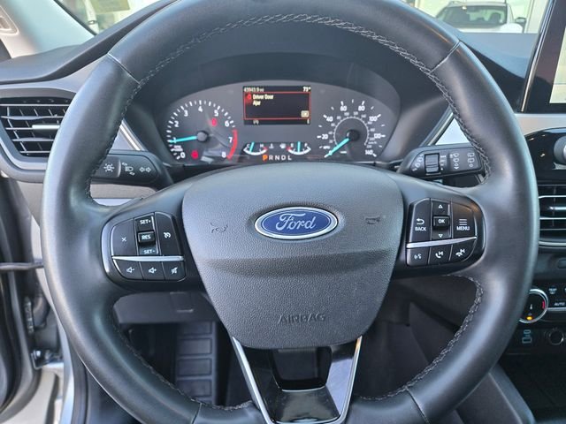 Used 2022 Silver Ford SE image 21