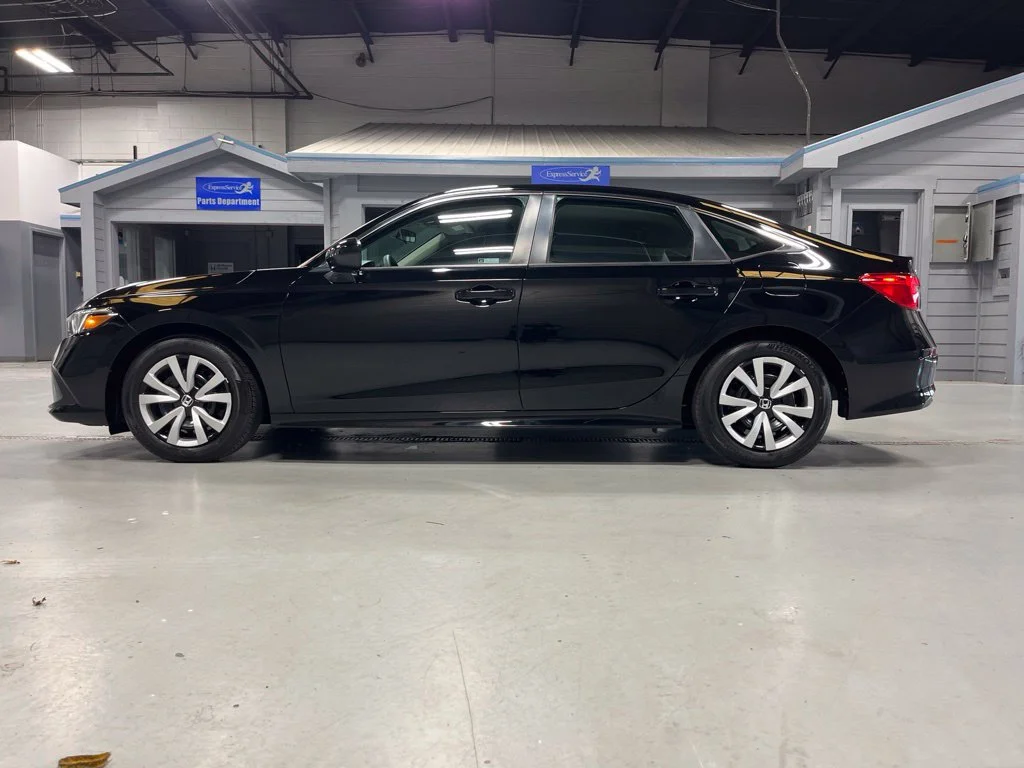 Certified Used 2024 Crystal Black Pearl Honda 2.0L 4D LX image 4