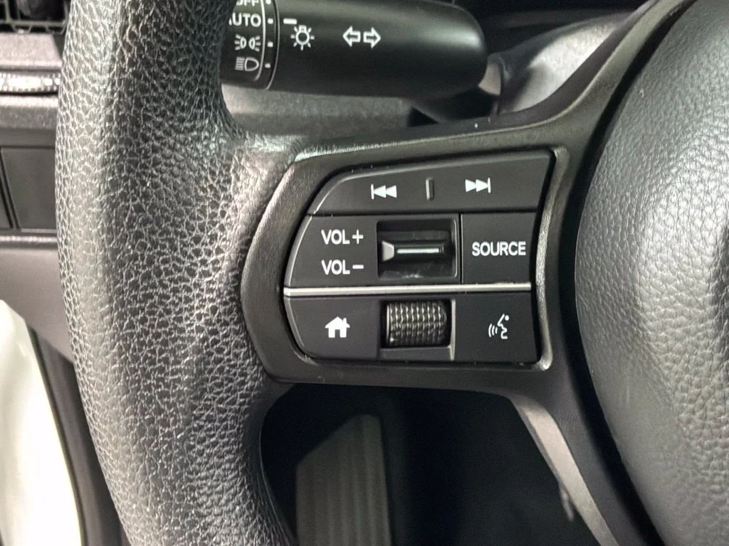 Used 2024 Platinum White Pearl Honda 1.5T AWD EX image 9