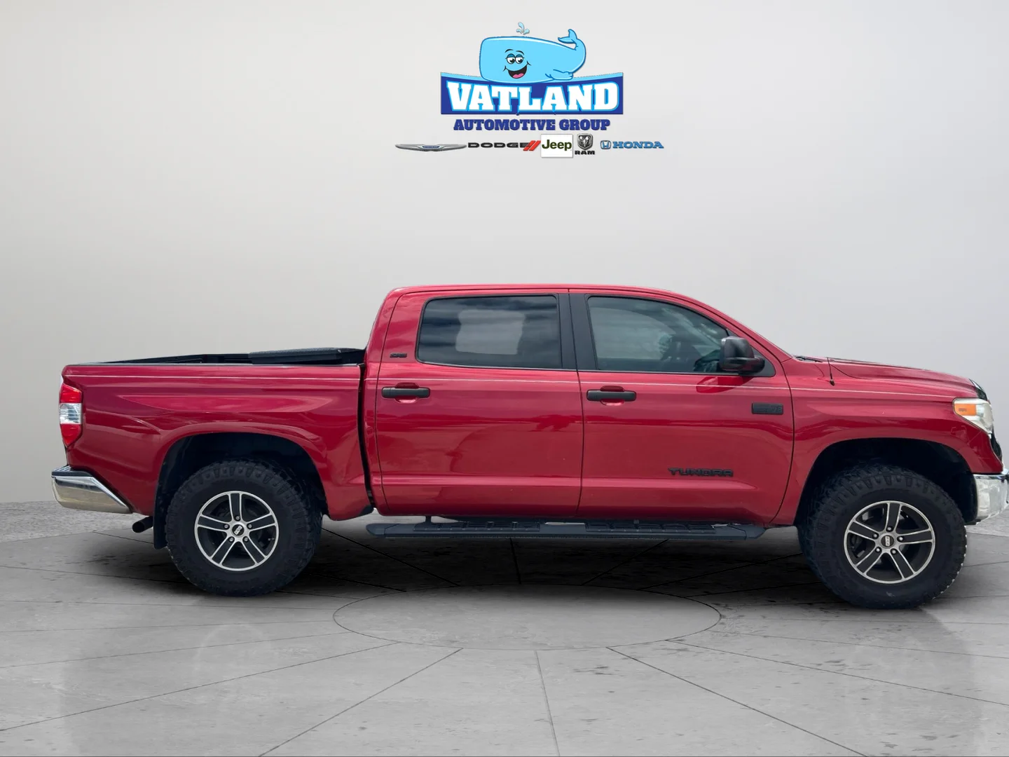 Used 2017 Barcelona Red Metallic Toyota SR5 image 6