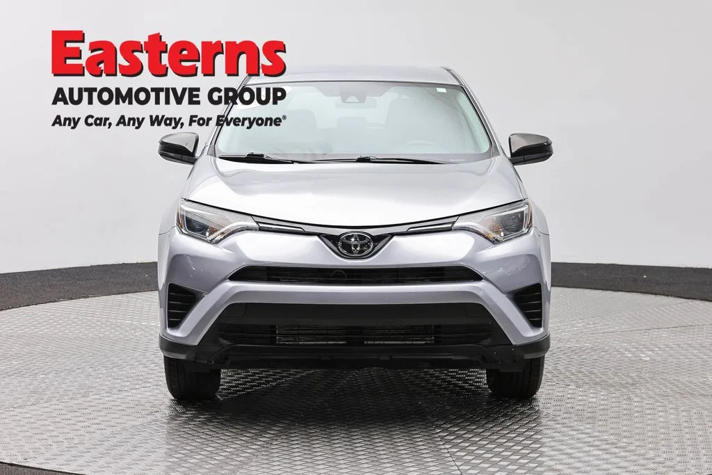 Used 2018 Silver Toyota LE image 2