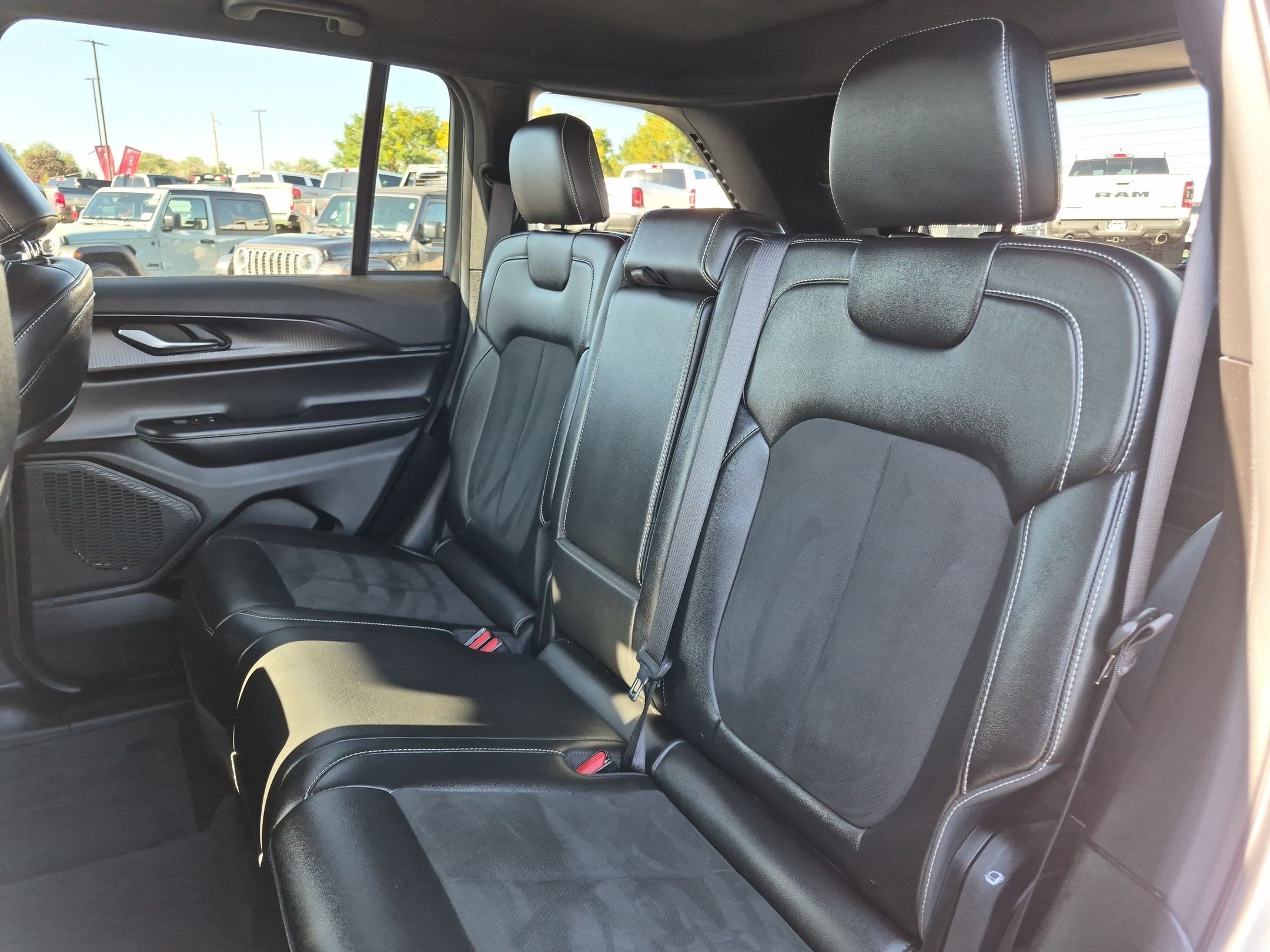 Used 2025 Bright White Clearcoat Jeep Altitude image 27