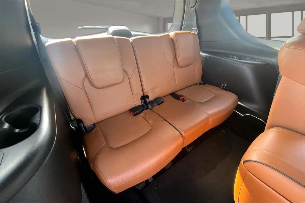 Used 2024 Beige INFINITI Sensory image 28