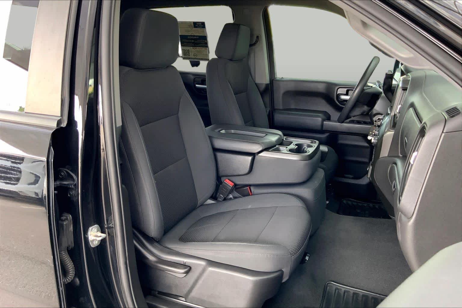 Used 2021 Black Chevrolet Custom image 9