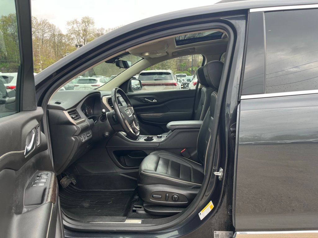 Used 2022 Hunter Green GMC Denali image 20