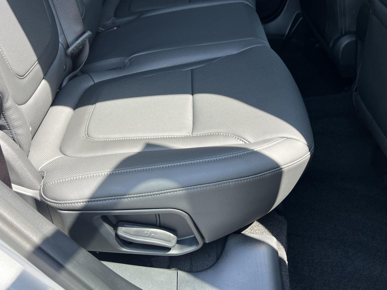 New 2026 Shimmering Silver Hyundai SEL Plus image 21