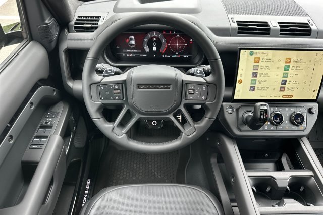 New 2026 Narvik Black Land Rover  image 13