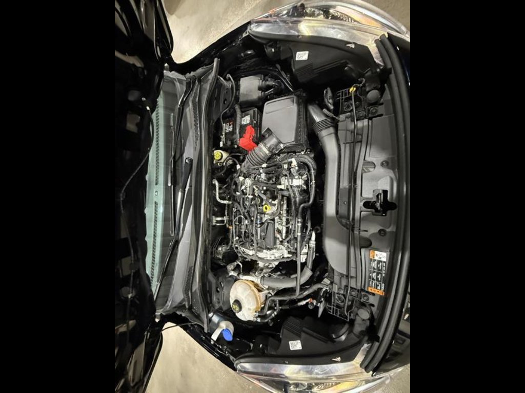 Used 2022 Agate Black Ford SE image 31