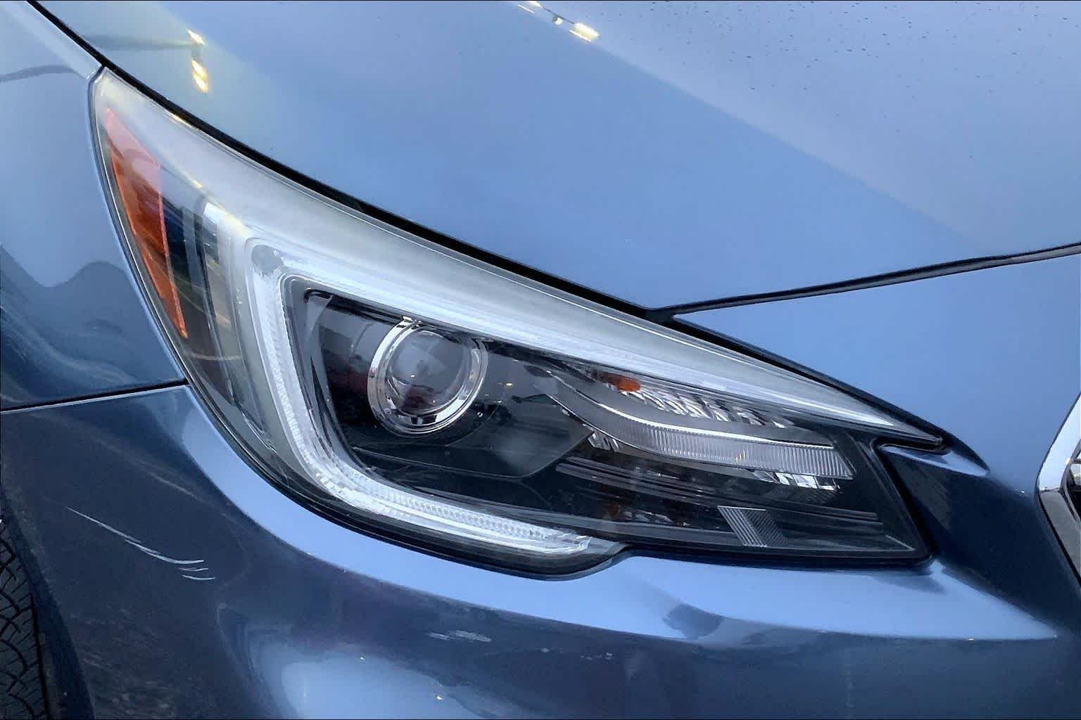 Used 2018 Twilight Blue Metallic Subaru Limited image 25