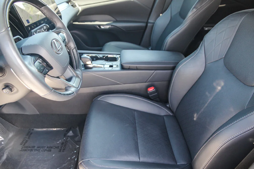 Certified Used 2025 White Lexus 350h Premium Plus image 19