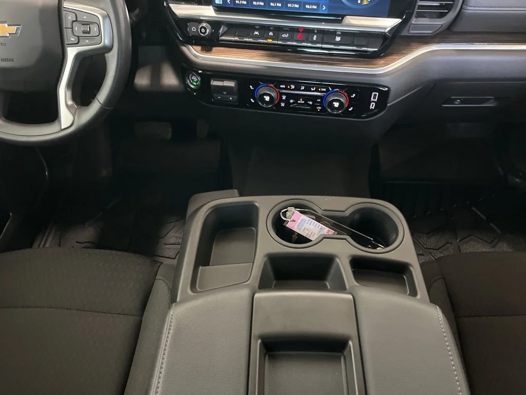 Used 2025 Gray Chevrolet LT image 10