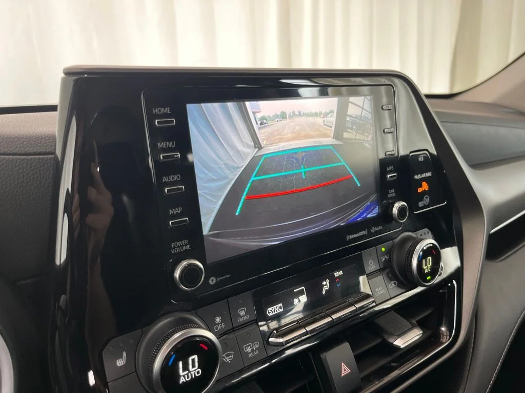 Used 2020 Gray Toyota XLE image 13